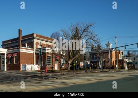 Das kleine Dorf Liverpool, New York an einem ruhigen Wochenendmorgen im Winter Stockfoto