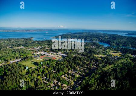 Luftaufnahme von Bainbridge Island und Puget Sound, Washington, USA Stockfoto