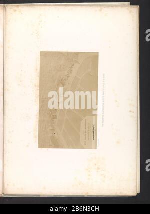 Fotoreproductie van een tekening, voorstellende een plattegrond van BrusselVue perspective de l'état actuel de cette partie de la ville et du musée (titel op object) Objekttyp : foto reproductitie bladzijde Objectnummer: RP-F-2001-7-1608-3 Inscriptions / Merkens: Ophrift, par to La vegraveboard: M. Bisson Frères (vermeld op object)naar tekening van: Anoniem datierend: CA. Im Jahr 1850 - aus Voor im Jahre 1850 Material: Fotopapier Techniek: Albuminedruk Abmessungen: Foto: H 178 mm × b 288 mm Betreff: Karten der Städte Stockfoto