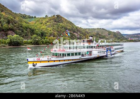 Binnenschiff, Passagierschiff auf dem Rhein Stockfoto