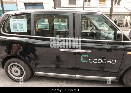 CAOCAO, EIN CHINESISCHER VTC-SERVICE, KOMMT IN PARIS AN Stockfoto