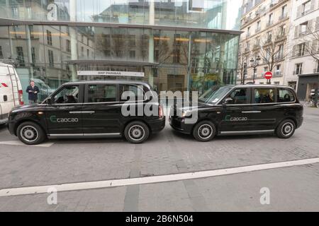 CAOCAO, EIN CHINESISCHER VTC-SERVICE, KOMMT IN PARIS AN Stockfoto