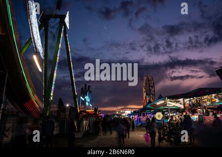 Piratenschiff Und Riesenrad Auf Der Lindsay Central Exhibition Stockfoto