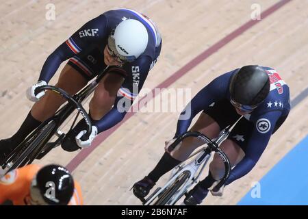 De la France und Madalyn Godby von USA Frauen Keirin - Viertelfinale 2 Heat während der von Tissot am März, 01 2020 auf dem Velodrom in Berlin, Deutschland, Vorgestellten Rennradweltmeisterschaften 2020 - Foto Laurent Lairys/DPPI Stockfoto