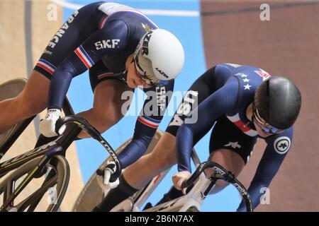 De la France und Madalyn Godby von USA Frauen Keirin - Viertelfinale 2 Heat während der von Tissot am März, 01 2020 auf dem Velodrom in Berlin, Deutschland, Vorgestellten Rennradweltmeisterschaften 2020 - Foto Laurent Lairys/DPPI Stockfoto