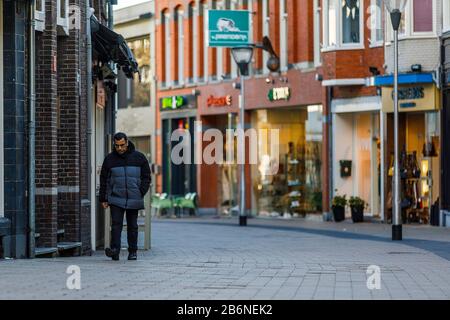 Tilburg, Niederlande. März 2020. Tilburg, Leere Stadt Tilburg wegen Corona Virus, 11-03-2020. In der Stadt Tilburg gibt es aufgrund des Corona-Virus weniger Menschen als normal. Leere Terrassen und Einkaufsstraßen Credit: Pro Shots/Alamy Live News Stockfoto