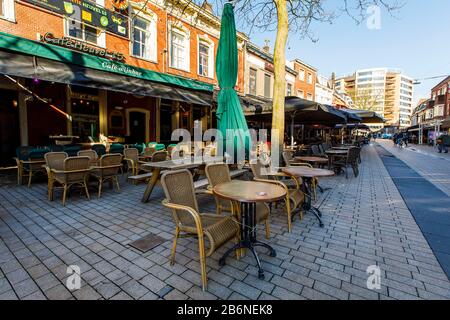 Tilburg, Niederlande. März 2020. Tilburg, Leere Stadt Tilburg wegen Corona Virus, 11-03-2020. In der Stadt Tilburg gibt es aufgrund des Corona-Virus weniger Menschen als normal. Leere Terrassen und Einkaufsstraßen Credit: Pro Shots/Alamy Live News Stockfoto