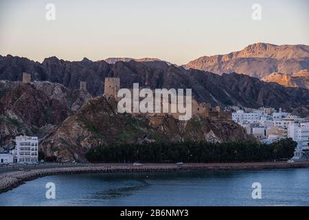 Festung am Hafen von Muscat im Oman Stockfoto