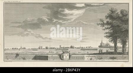 Gezicht op Bergen op Zoom Bergen op Zoom (titel op object) Blick auf Bergen op Please, rechts-St.-Gertrusde-Kirche. Im Vordergrund die stadswapen. Hersteller : Druckerhersteller Jan Caspar Philips (denkmalgeschütztes Eigentum) zur Zeichnung: Abraham de Haen (II) (denkmalgeschütztes Gebäude) Herstellung: Amsterdam Datum: 170Er Physikalische Merkmale: Ätzmaterial: Papiertechnik: Ätzmaße: Plattenkante: H 173 mm × W 358 mmToelichtPrent verwendet als Illustration in: Wagenaar, Jan., Der Staat der Vereinigten Niederlande. Zweiter Teil. Vervattende Beschry, einer der Generellen Länder. Amsterdam: Isaak Tirion, 1740. So Stockfoto