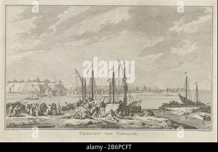 Gezicht op Tobolsk Gezicht van Tobolsk (titel op object) Blick auf die Stadt Tobolsk in Sibirien, vom Fluss aus gesehen. Im Vordergrund vermoorten sich Schepen. Hersteller : Druckerhersteller Jan Caspar Philips (Listed Property) zum Zeichnen: Jean Baptiste Leprince (Listed Property) Ort Herstellung: Amsterdam Datum: 171 Physikalische Merkmale: Ätzmaterial: Papiertechnik: Ätzmaße: Plattenkante: H 174 mm b × 270 mmToelichtingPrent auch als Illustration verwendet in: Chappe d'Auteroche, Jean. [Übersetzt aus dem französischen] Reise nach Sibirien, die auf Befehl des Königs von Vrankryk 1761 unternommen wurde. Deventer: Luc Stockfoto