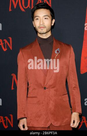 Los Angeles, USA. März 2020. Yoson An bei der Ankunft für MULAN Premiere, Das Dolby Theatre in Hollywood and Highland Center, Los Angeles, USA 9. März 2020. Kredit: Priscilla Grant/Everett Collection/Alamy Live News Stockfoto