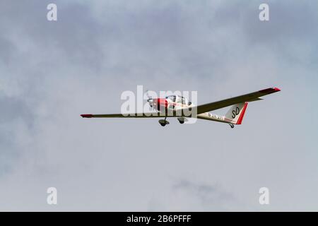 Grob 109b Motorsegler "Wachsamkeit" der Royal Air Force Air Cadet Organisation. Stockfoto