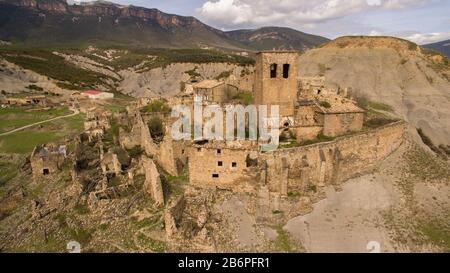 Escó, oder in der Region Aragonese esco, ist ein fast menschenleeres Dorf in der Region Jacetania, Provinz Zaragoza, Aragon, Spanien, Stockfoto