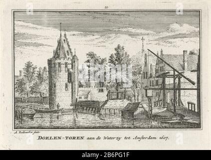 Gezicht op de Doelentoren Doelen-Tore aan de Waterzy tot Amsterdam 1607 Blick auf den Zweckturm, die Höhe von Kloveniersburgwal Nr. 131-129, in der Situation um 1607 in Amsterdam. Direkt zwischen der Steel Street und der New Doelenstraat Bridge 222. Hersteller : Druckmaschine: Abraham Rademacher (denkmalgeschütztes Gebäude) Herausgeber: Willem Barents Verlag: Antoni Schoonenburg Herstellung: Amsterdam Datum: 1727 - 1733 Physikalische Merkmale: Ätzmaterial: Papiertechnik: Ätzmaße: Plattenkante: H 80 mm b × 115 mmToelichtingIllustratie: Abraham Rademaker, Matthaeus Brouërius von Stockfoto