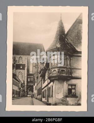 Gezicht op de Feuerleiserker in Rothenburg ob der Tauber Rothenburg ob der Tauber Feuerleiserke - Baywindow (titel op object) Gezicht op de Feuerleiserker in Rothenburg ob der TauberRothenburg ob der Tauber Feuerleiserke - Baywindow (titel op object) Objekttyp: Foto Objektnummer: RP-F-F20311 Hersteller: FotoA Rothenburg ob der Tauber dating: CA. 1940 - ca. 1960 Physikalisches Kenmerken: Ontwikkelgelatinzilverdruk Material: Fotopapier Techniek: Ontwikkelgelatinzilverdruk Abmessungen: Foto: H 92 mm × b 70 mm Betreff: Bucht-Fenster, Oriel Stockfoto