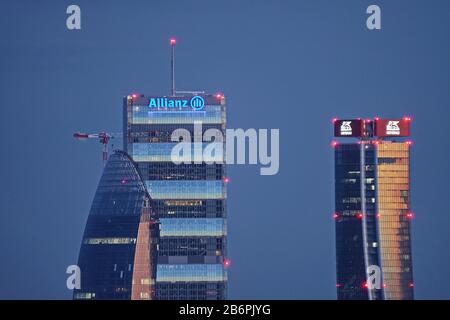 Drei Wolkenkratzer Generali Hadid Tower, Allianz Isozaki Tower und PWC Libeskind Tower in Mailand auf CityLife Gebiet. Mi Stockfoto