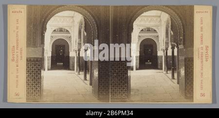 Blick auf die Terrasse de las Muñecas im Königspalast von Sevilla, Terrasse de las Muñecas y perspectiva de los Salones. (Titelobjekt) Objekttyp: Stereobild Artikelnummer: RP-F07761 Aufschriften / Marken: Beschriftung, Nachzeichnung, gedruckt: "España'Zahl, Nachzeichnung, gedruckt:' 56' Hersteller: Fotograf: Anonymer Ort Herstellung: Real Alcázar dating: 1850 - ca. Technische Merkmale: Albumin Druckmaterialien: Pappe Papiertechnik: Albumin Druckabmessungen: Sekundäres Medium: H 85 mm × W 170 mm Betreff: Interieur  Darstellung eines inneren Palastes oder Palastes oder "hôtel" Stockfoto