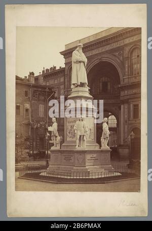 Gezicht op de Pont Louis-Philippe in Parijs Blick auf die Pont Louis-Philippe in Paris Objektart: Stereobild Artikelnummer: RP-F05399 Aufschriften / Marken: Aufschrift verso, handschriftlich: "Pont Louis-Philippe Paris" Hersteller: Fotograf: Anonymer Ort Herstellung: Paris Datum: CA . 185-ca. 1860 Material: Pappe Papiertechnik: Salzdruck Abmessungen: Sekundärträger: H 84 mm × W 169 mm Betreff: Brücke in der Stadt über Fluss, Kanal usw. Stockfoto