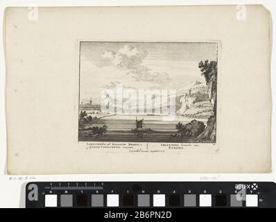 Gezicht op de Rijn en de Hexenturm bij Lahnstein Vermakelijke gezigten aan den Rhijnstroom (serietitel) Admiandorum Quadruplex spectaculum (serietitel) Gezicht op de Rijn en de Hexenturm bij Lahnstein. Prent uit een Serie van 71 pränten met Rijnlandschappen, gezelten op vorstelijke paläizen en stadsgezelten uit den Haag en Amsterdam. Hersteller : Hersteller: Jan van Call (II)naar igen ontwerp van: Jan van Call (II)uitgever: Pieter Schenk (I) (vermeld op object)verlener van privilege: Staten van Holland en West-Friesland (vermeld op datingobjekt)Plaats Herstellung: Amsterdam: 1697 - 1697 Stockfoto