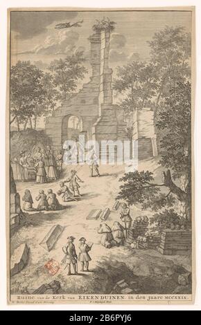 Blick auf die Ruinen der 1580 abgerissenen Kirche aus Eiche und Dünen, einem ehemaligen Weiler, der sich in den Dünen zwischen Loosduinen und den Haag befindet, im Jahr 1729. Der Ort wird von Pilgern besucht und es wird eine Grabstätte geben. Die Überreste der Kirche haben einen Storch, der ein Gelege gemacht hat und drei junge Gewobene. Hersteller : Druckmaschine: François Bleys Wyck (denkmalgeschütztes Gebäude) Herausgeber: Reinier Boitet (denkmalgeschütztes Gebäude) Herausgeber: Adrianus Douci Pietersz Anbieter von Privilegien: Unbekannt (gemeldetes Objekt) Ort Herstellung: Druckmaschine: Leiden Herausgeber: Delft Herausgeber: Amsterdam Datum: 1729 - 1736 Material: PA Stockfoto