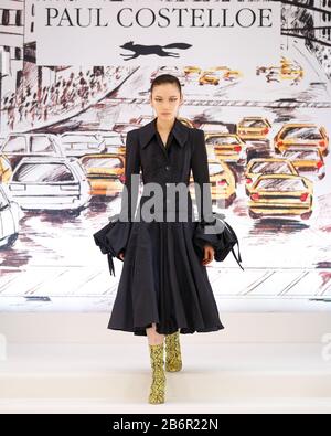 London, Großbritannien, 16. Februar 2020, Paul Costelloe auf der London Fashion Week Herbst Winter 2020, Herbst Winter 2020 auf der British Fashion Council Show Stockfoto