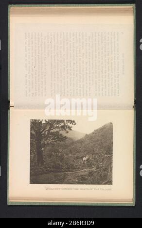 Gezicht op een dorp in het Catskillgebergte Blick auf ein Dorf in den Catskill Mountains Immobilien Typ: Fotomechanische Seite drucken Artikelnummer: RP-F 2001-7-1007-21 Aufschriften / Marken: Aufschrift, Rekto, gedruckt: '' Er hatte nun DIE Röcke des Dorfes betreten '' Herstellen Vervaardiger: Hersteller: Anonymer Standort Herstellung: Katzen Töten Berge Mit Datum: CA. - in oder vor 1894 Material:. Papiertechnik: Heliogravure Abmessungen: Bild: H 115 mm × W 148 mmToelichtPrent gegenüber Seite 38. Betrifft: Ländliches Wohnen, z. B. Landhaus, Villa, Bauerndorf wo: Catskill Mounta Stockfoto