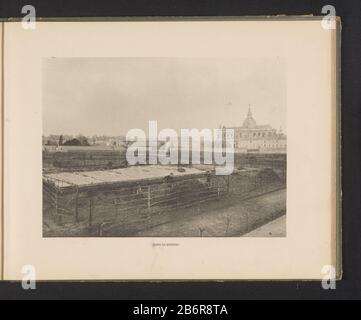 Blick auf ein Gebiet der Ecole Nationale Superieure d'Horticulture in Versailles, Frankreich Jardin La Quintinye (Titelobjekt) Objekttyp: Fotomechanische Druckseite Artikelnummer: RP-F 2010-116-9 Hersteller: Fotograf: Anoniemklischeemaker : A. Bourdierplaats Herstellung: Versailles dating: CA. - in oder für CA. 1900 Material: Papiertechnik: Lichtdruck Abmessungen: Bild: H 168 mm × W 227 mm Betreff: Gartenbau, Gemüsekultur, Marktgärtnerei gefüllt mit einer Ernte wo: Ecole nationale supérieure d 'Gartenbau Stockfoto