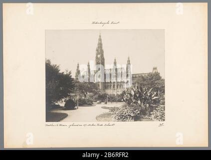 Gezicht op het stadthuis van wenden Wien, Rathaus (titel op object) Blick auf das Rathaus Wenenwie n, Rathaus (title object) Immobilientyp: Fotos Artikelnummer: RP-F 00-4229 Aufschriften / Marken: Number, recto '4507'ophrift, recto, handschriftlich: 'Zeitgenössische Kunst Rathaus in Wien, erbaut von 1872-82 von Friedr. Schmidt.'opschrift, recto, geprägt 'CWN.' (Staat für CW Nijhoff, Direktor der Kunstnijverheidsschule Quellinus.) Sammlermarke, verso, gestempelt: 'KUNSTINSTITUT FÜR BILDUNGSINDUSTRIE Gabriel Metsu STRASSE Nr. 16. Amsterdam' Sammlermarke, verso, gestempelt "Quellinusschool Frans Stockfoto