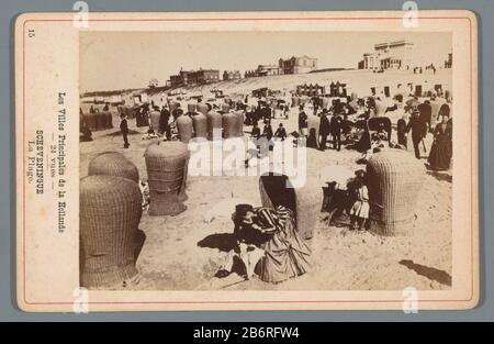 Gezicht op het Strand van Scheveningen Scheveningue, La Plage (titel op object) Les villes principales de la Hollande (serietitel) Blick auf den Strand ScheveningenScheveningue, La Plage (title object) Les villes principales de la Hollande (series title) Objekttyp: Fotos Artikelnummer: RP-F19121 / Marken: Anzahl, recto, gedruckt ' 15' Hersteller: Fotograf: Anonymer Ort Herstellung: Scheveningen dating: CA. 1870 - ca. 1890 Material: Pappe Papiertechnik: Albumin Druckabmessungen: Foto: H 69 mm × W 101 mm Betreff: Strand (als Erholungsort) Wo: Schevenin Stockfoto