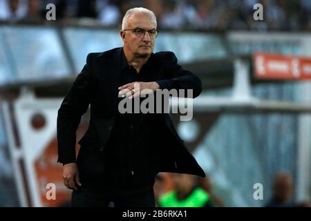 Estadio Monumental David Arellano. März 2020. Santiago, Chile; Copa Libertadores, Colo Colo gegen Athletico Paranaense; Athletico Paranaense Manager Dorival Junior Credit: Action Plus Sports/Alamy Live News Stockfoto