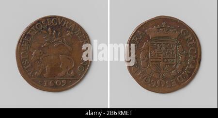 Goede bewind van Albrecht en Isella van Oostenrijk, rekenpenning geslagen op last van de rekenkamer van brabant Koperen penning. Voorzijde: Leeuw onder gekruiste scepter en olijftak binnen omschrift; afsrede: Jaartal. Keerzijde: Gekroond wapenschild, omhangen met de orde van het den Vlies binnen omschrift. Hersteller : AnoniemPlaats Herstellung: België dating: 1609 Physische Kenmerken: Koper Material: Koper Techniek: Slaan Abmessungen: D 2,8 cm. × g 4,61 gr Betreff: Twaalfjarig BestandWanneer: 1609-04-09 - 1609-04-09 Stockfoto