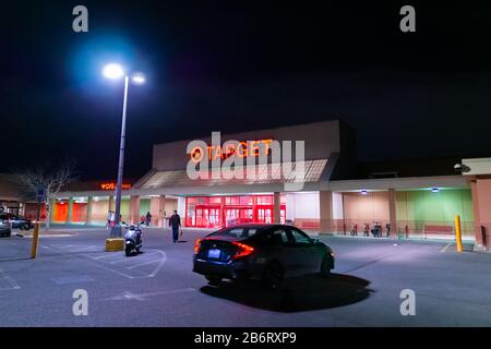 Cambridge MA USA - ca. märz 2020 - Target Store Stockfoto