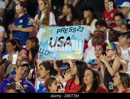 Frisco, Texas, USA. März 2020. US-Fans genießen das Spiel. Credit: Hoss McBain/ZUMA Wire/Alamy Live News Stockfoto