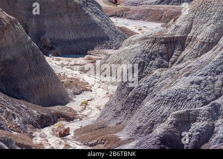 Hochwinkellandschaft der violetten Badlands im Petrified Forest National Park in Arizona Stockfoto