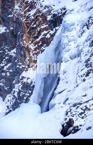 Winterwasserfall, Wallowa Mountains, Oregon. Stockfoto