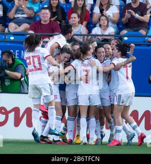 Frisco, Texas, USA. März 2020. Team Spanien genießt den Sieg über England. Credit: Hoss McBain/ZUMA Wire/Alamy Live News Stockfoto