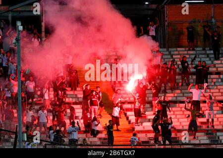 Estadio Monumental David Arellano. März 2020. Santiago, Chile; Copa Libertadores, Colo Colo gegen Athletico Paranaense; Anhänger von Colo-Colo Credit: Action Plus Sports/Alamy Live News Stockfoto