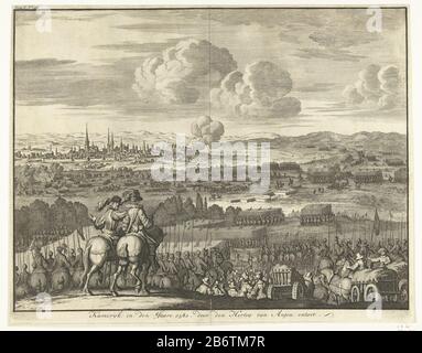 Het ontzet van Kamerijk door de hertog van Anjou, 1581 Kameryk in den Jaare 1581 door den Hertog van Anjou ontset (titel op object) Cambrai belagert vom Herzog von Parma, aber bestürzt vom Herzog von Anjou, 16. August 1581. Blick auf die Stadt von der Position der Armee von Anjou, links vorne zwei Generäle zu Pferd. Die Truppen Parmas gaben ihre Stellungen an die Stad ab. Hersteller : Druckerhersteller Jan Luyken Nach eigenem Entwurf: Jan Luyken Herstellung: Niederlande Datum: 1678 - 1680 und / oder 1730 Physische Merkmale: Ätzmaterial: Papiertechnik: Ätzmaße: Plattenkante: H Stockfoto