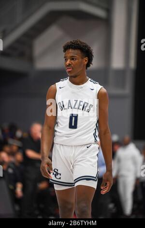 Sierra Canyon Trailblazers schützen Bronny James (0) während eines CIF State Open Division Southern Regional Final High School Basketballspiels gegen Etiwanda, Dienstag, 10. März 2020, in Northridge, Kalifornien, USA. (Foto von IOS/Espa-Images) Stockfoto