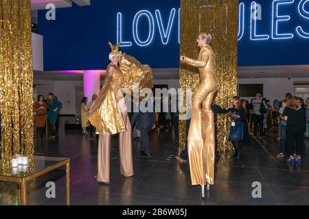 New York, USA. März 2020. Besucht die Eröffnungsparty des Studio 54: Night Magic Exhibit im Brooklyn Museum in New York, NY am 11. März 2020. (Foto von David Warren/Sipa? USA) Credit: SIPA USA/Alamy Live News Stockfoto