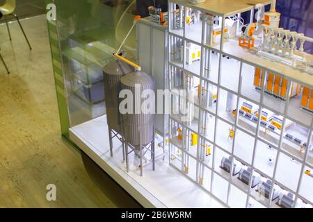 Das auf dem 3D-Drucker gedruckte Granary-Modell. Lagerhaus zur Lagerung von Getreide. Stockfoto