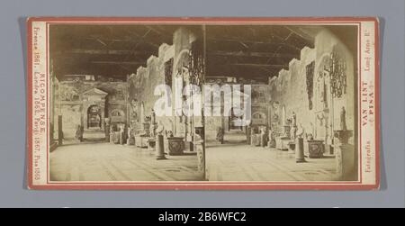 Interieur van het Camposanto te Pisa Niederländisch: Identifikationstitel(e) des Campo Santo in Pisa Interior Objekttyp: Stereobilie Artikelnummer: RP-F07162 Aufschriften/Marken: Name, Verso, gedruckt: "Fotografia BAND VON PISA Lung Arno Ro. Ricompense Firenze 1861, 1862 Londra, Parigi 1867 Pisa 267'opschrift, verso, handschriftlich: 'Campo Santo Cemetery von Pisa oder die Kette, Wo: Entlang dem Hafen von Pisa früher und zuletzt durch Genua geschlossen sind teruggeven' Hersteller: Fotograf: Van Lint (auf dem Objekt angegeben) Ort Herstellung: Camposanto dating: CA. 1850 - ca. 1880 Physischer Charakt Stockfoto