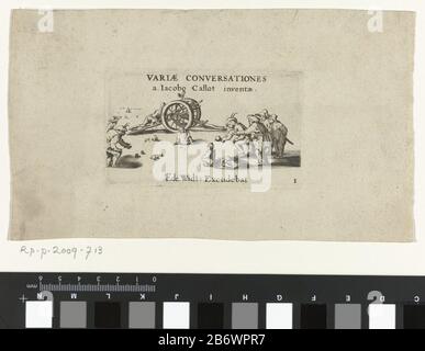 Jeu de boules Variae Conversationes a Iacobo Callot inventae (titel op object) titelblad voor een Serie Nederlandse pränten naar Callot. OP de voorgrond figuren die jeu de boules spelen met kanonskogels. Twee zittende kinderen kijken toe. Achteraan een liggende figuur op een houten kar met op het wie: L een haan. Daarboven de titel Variae Conversationes. Rechtsanwälte: NR. 1 Hersteller : Hersteller: Anoniemnaar tekening van: Jacques Callot (vermeld op object)uitgever: Frederik de Wit (vermeld op object)Plaats Herstellen: Prentmaker: Nederlanduitgever: Amsterdam dating: 1645 - 1706 Physikalische KE Stockfoto