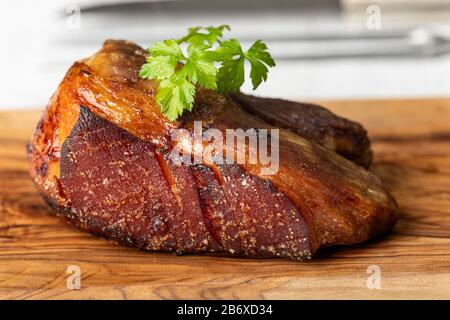 bayerischen gebratenes Schweinefleisch mit Knödel Stockfoto