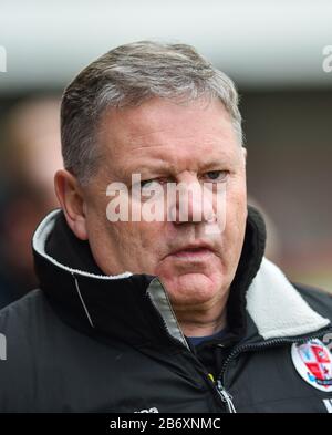 Crawley Manager John Yems während des League Two Spiels zwischen Crawley Town und Oldham Athletic im People's Pension Stadium, Crawley, Großbritannien - 7. März 2020 - nur redaktionelle Verwendung. Kein Merchandising. Für Football Images gelten die Einschränkungen für FA und Premier League inc. Keine Internet-/Mobilnutzung ohne FAPL-Lizenz - für weitere Informationen wenden Sie sich an Football Dataco Stockfoto