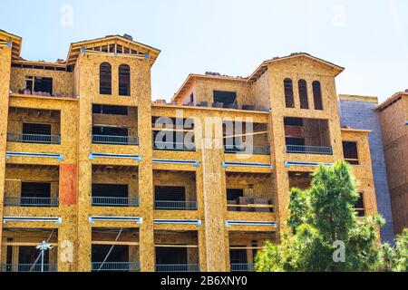 Neues Mehrstöckiges Wohngebäude Im Bau Stockfoto