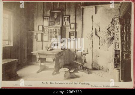 Kamer van Maarten Luther in de Wartburg in Eisenach die Lutherstube auf der Wartburg (titel op object) Teil des Albums mit 38 Bildern von einer Reise durch den Harz. Hersteller : Fotograf G. Jagemann (Listed Property) Ort Herstellung: Eisenach Datum: CA. 1870 - ca. 1890 Physikalische Merkmale: Albumindruckmaterial: Papierkartonpapier Technik: Albumindruck Abmessungen: Bild: H 98 mm × W 160 mm Betreff: Reisen; Tourismuszelle  Kloster Stockfoto