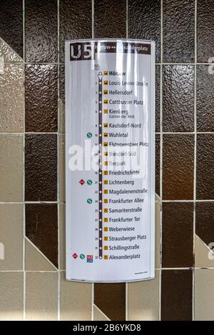 UBahnhof Hönow, östlicher Endpunkt der Bahnstrecke U5 in Berlin
