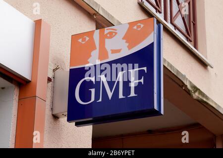 Bordeaux, Aquitanien/Frankreich - 02 20 2020: GMF-Zeichen Logo Versicherungsgesellschaft für Beamte Stockfoto