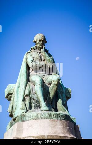 Lamarck Bronzestatue im Jardin des Plantes Park, Paris, Frankreich Stockfoto